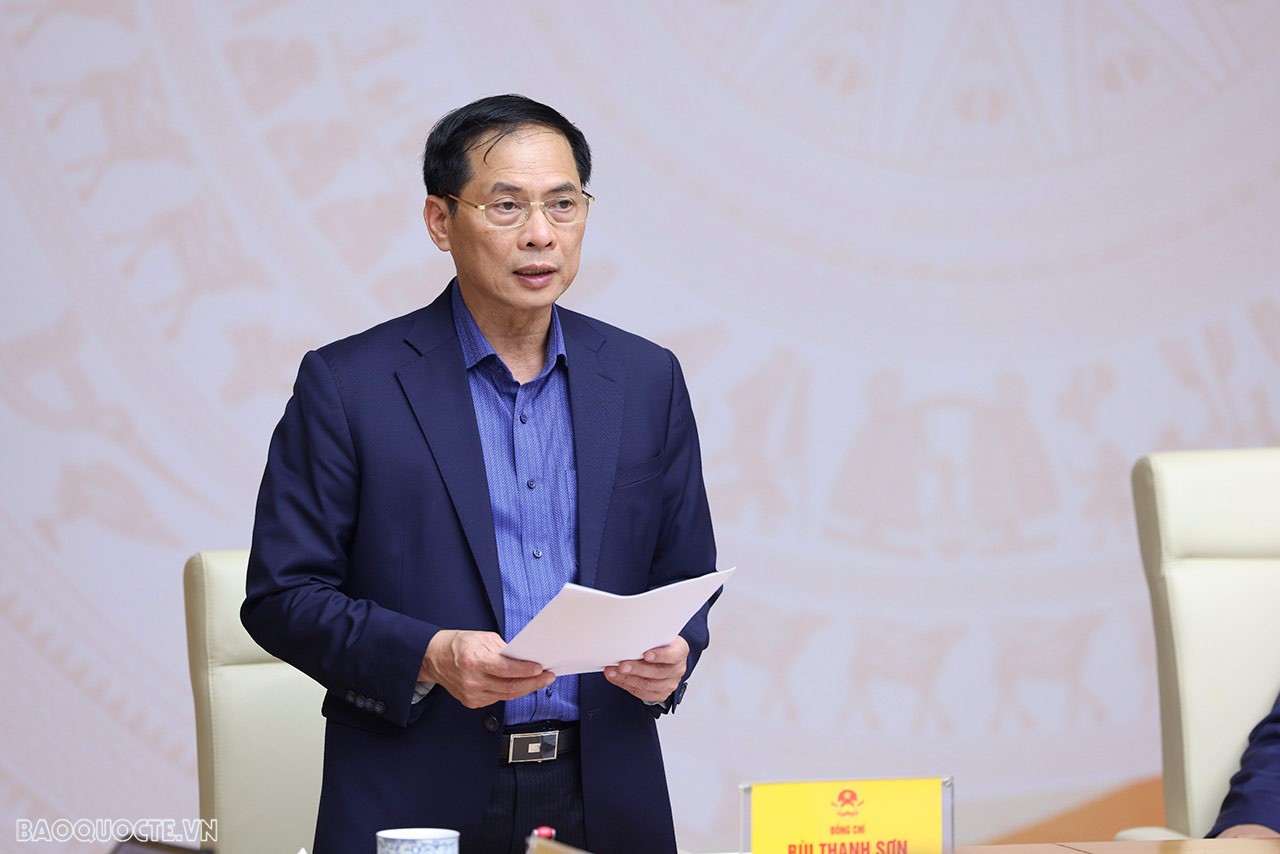 Thủ tướng Phạm Minh Chính chỉ ra 4 định hướng, 6 biện pháp để ngoại giao kinh tế đột phá trong năm 2024 Thủ tướng Phạm Minh Chính chỉ ra 4 định hướng, 6 biện pháp để ngoại giao kinh tế đột phá trong năm 2024