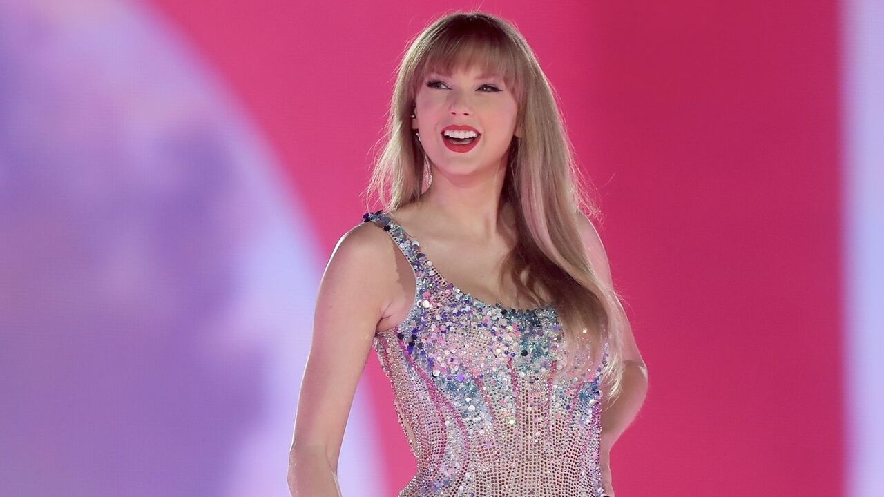 Tạp chí Forbes: Nữ ca sĩ Taylor Swift gia nhập làng tỷ phú thế giới