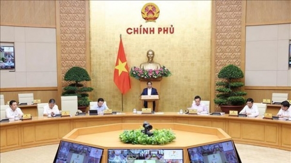 PM Pham Minh Chinh chairs Government's regular meeting to discuss socio-economic situation