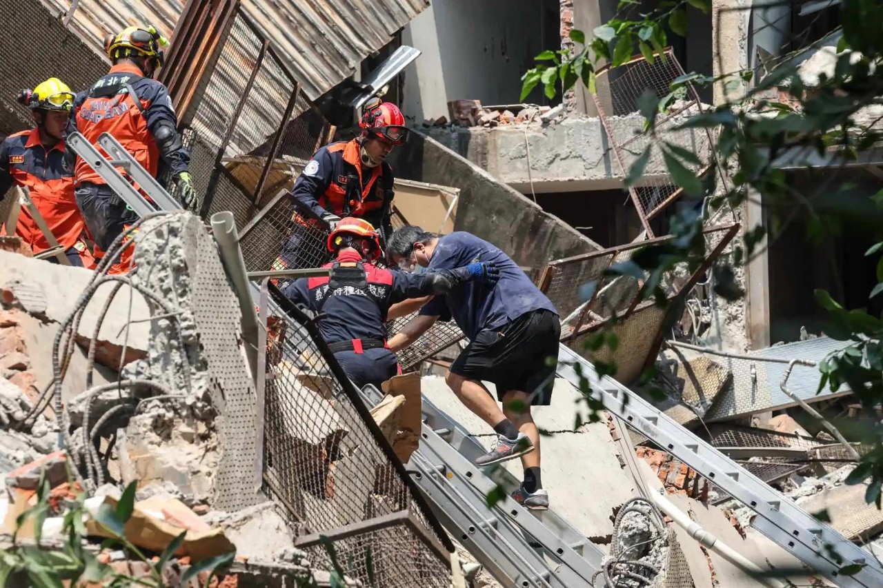 Cận cảnh hiện trường vụ động đất ở Đài Loan (Trung Quốc)