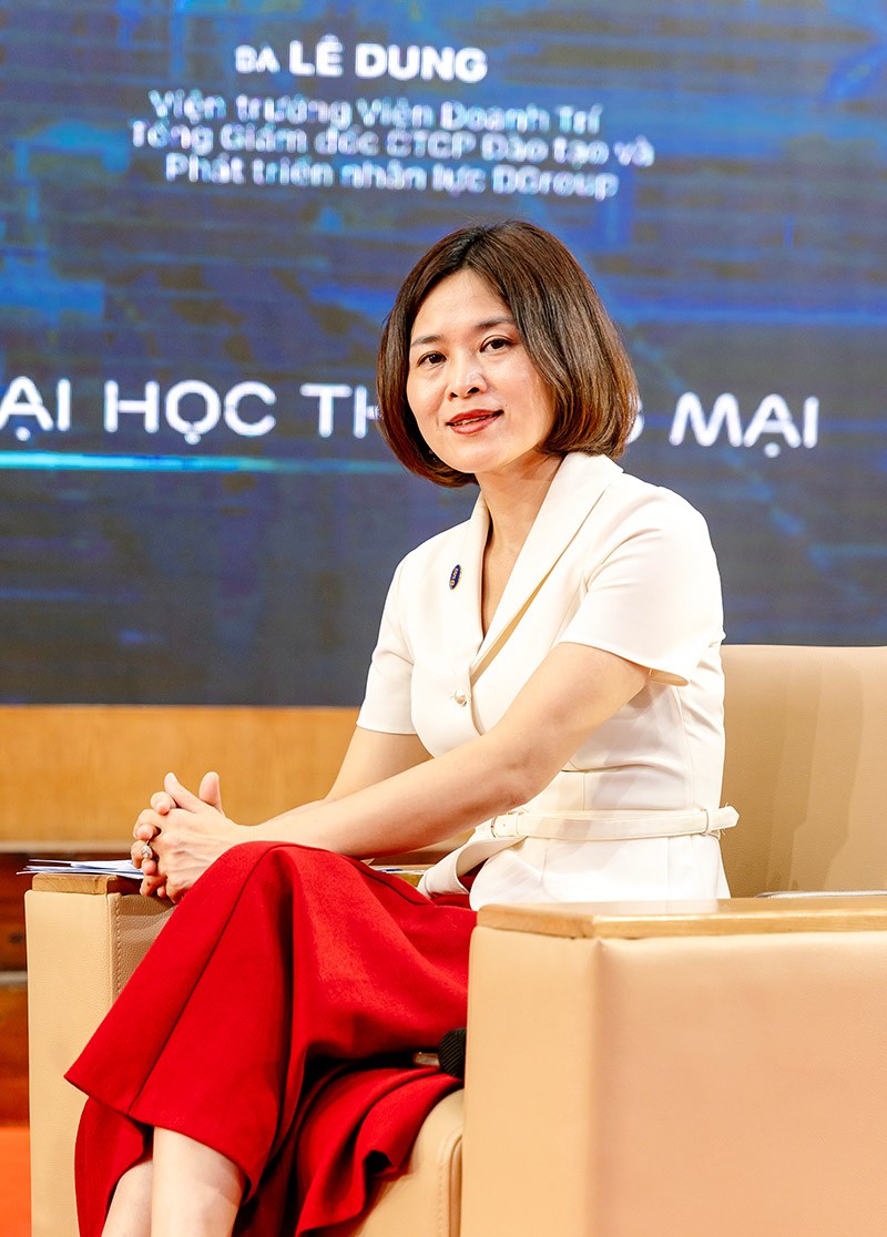 Bà Lê Dung, Viện trưởng Viện Doanh trí, Tổng giám đốc Công ty Cổ phần Đào tạo và Phát triển nhân lực Dgroup