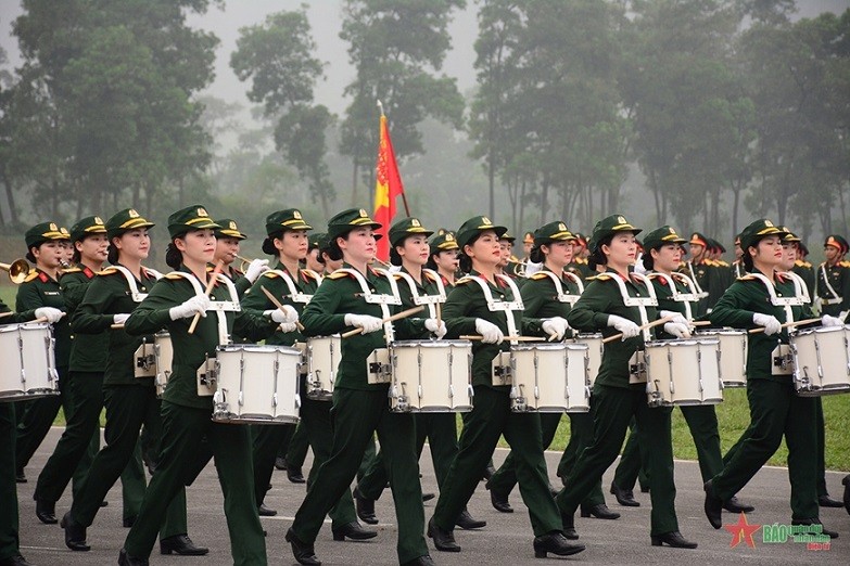 Hợp luyện các lực lượng vũ trang tham gia diễu binh, diễu hành kỷ niệm 70 năm Chiến thắng Điện Biên Phủ.