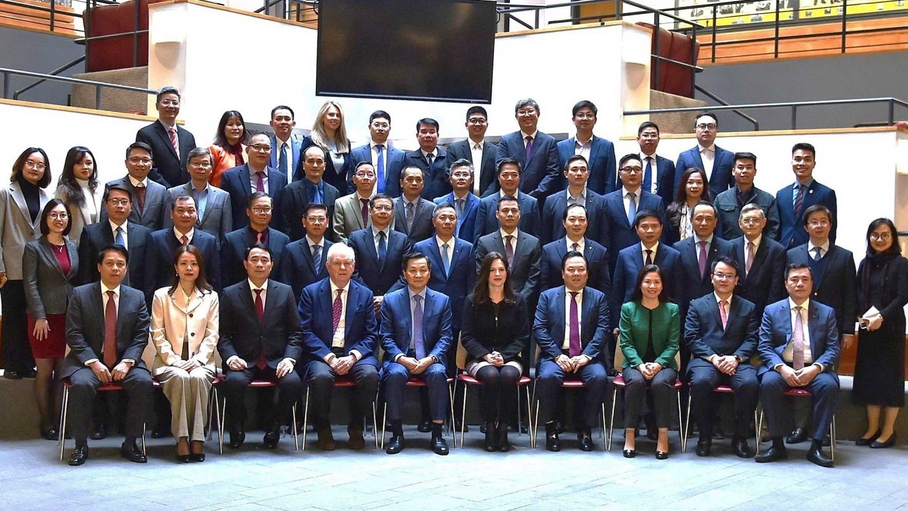 Phó Thủ tướng Lê Minh Khái phát biểu bế mạc Chương trình Lãnh đạo cao cấp 2024