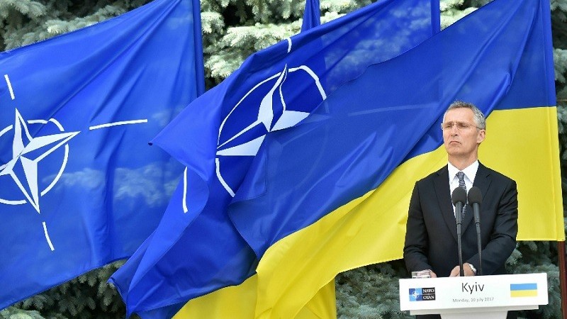 NATO khẳng định không tham gia xung đột Ukraine, Kiev 'chẳng có cơ hội' cho gói 100 tỷ Euro