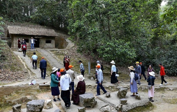 Visiting the revolutionary base of Muong Phang, Dien Bien province