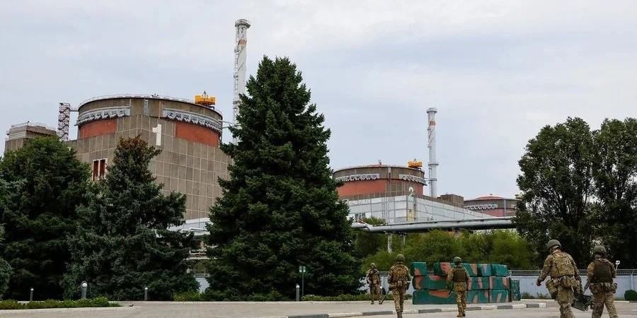 Nhà máy điện hạt nhân Zaporizhzhia bị tấn công trực diện, Nga và IAEA nói hành động nguy hiểm, Ukraine liệu có dính líu?