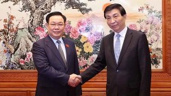 Chủ tịch Quốc hội Vương Đình Huệ hội kiến Chủ tịch Chính hiệp toàn quốc Trung Quốc Vương Hộ Ninh
