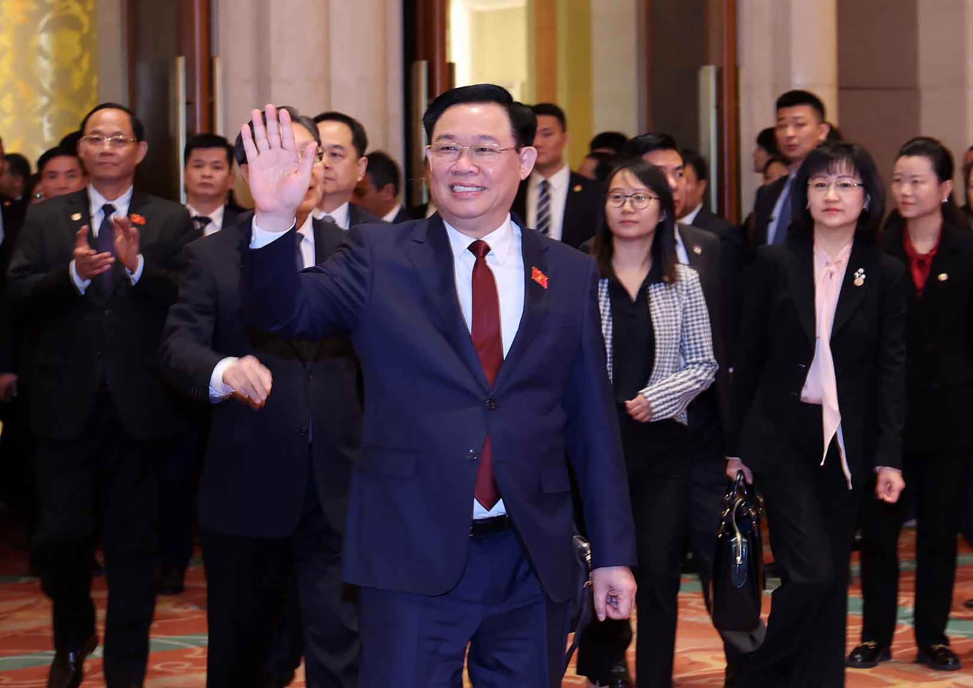 Chủ tịch Quốc hội Vương Đình Huệ dự Gặp gỡ hữu nghị nhân dân Việt Nam Trung Quốc