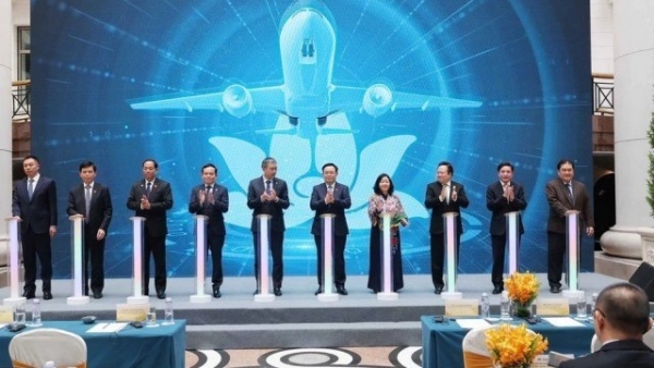 NA Chairman Vuong Dinh Hue attends Vietnam Airlines’ ceremony marking 30-year presence in China