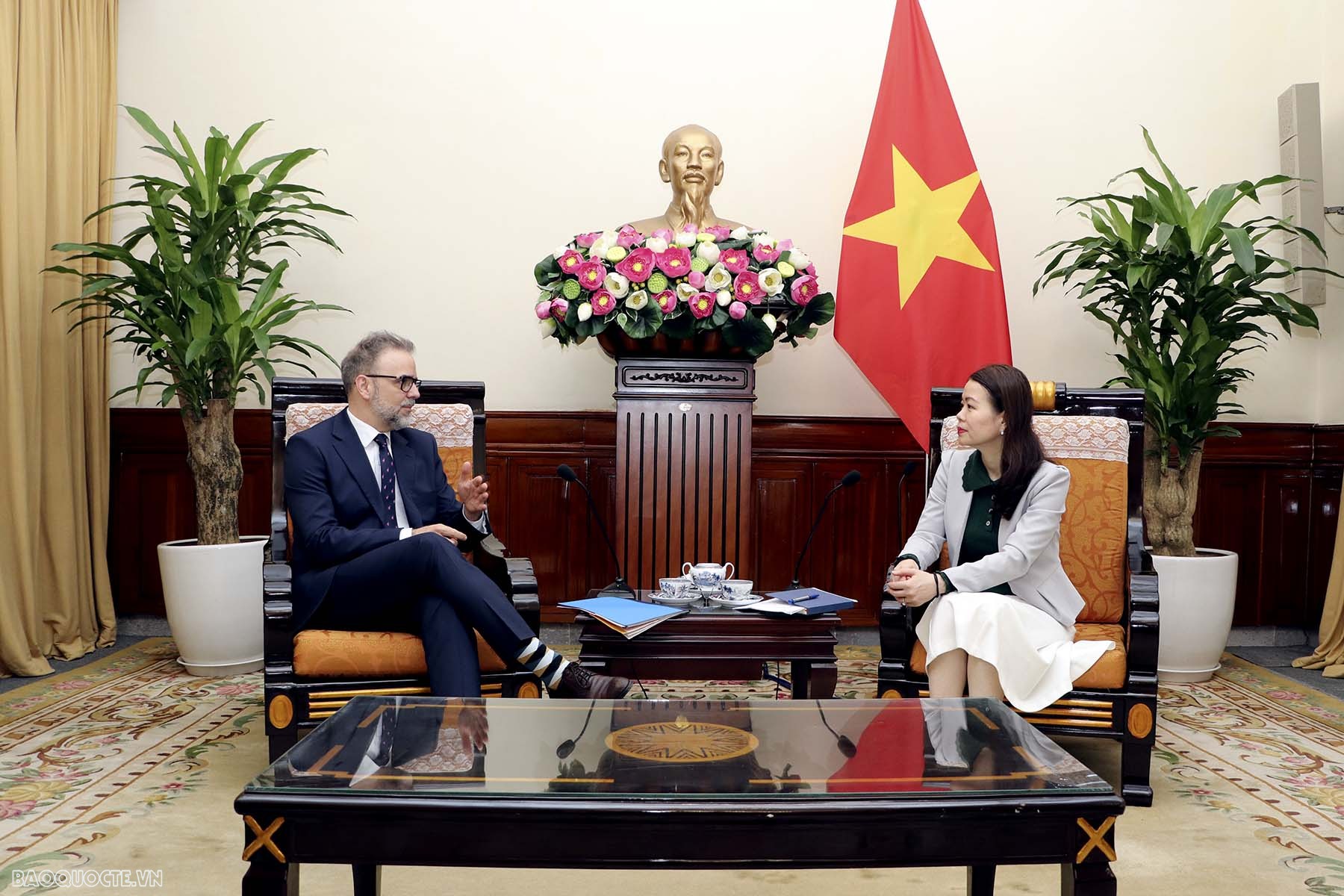 Thứ trưởng Ngoại giao Nguyễn Minh Hằng tiếp Phó Tổng Thư ký UNCTAD