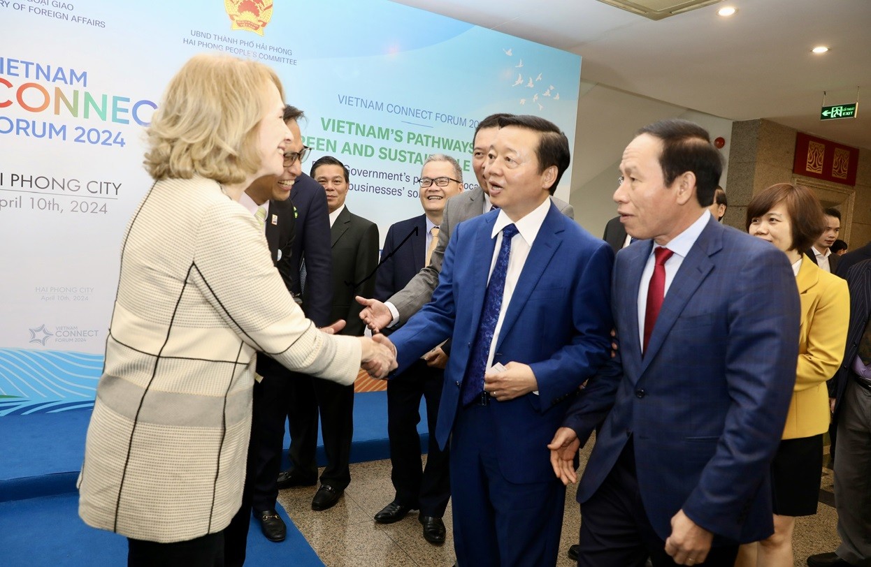 Phó Thủ tướng Trần Hồng Hà: Kinh tế xanh, kinh tế tuần hoàn đang trở thành xu thế tất yếu, không thể đảo ngược