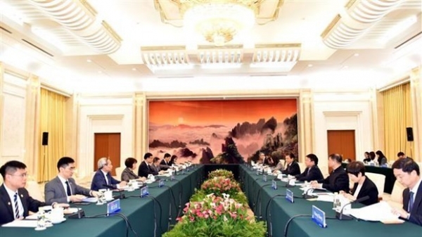 Vietnam, China Economic committees of legislatures exchange information, experience