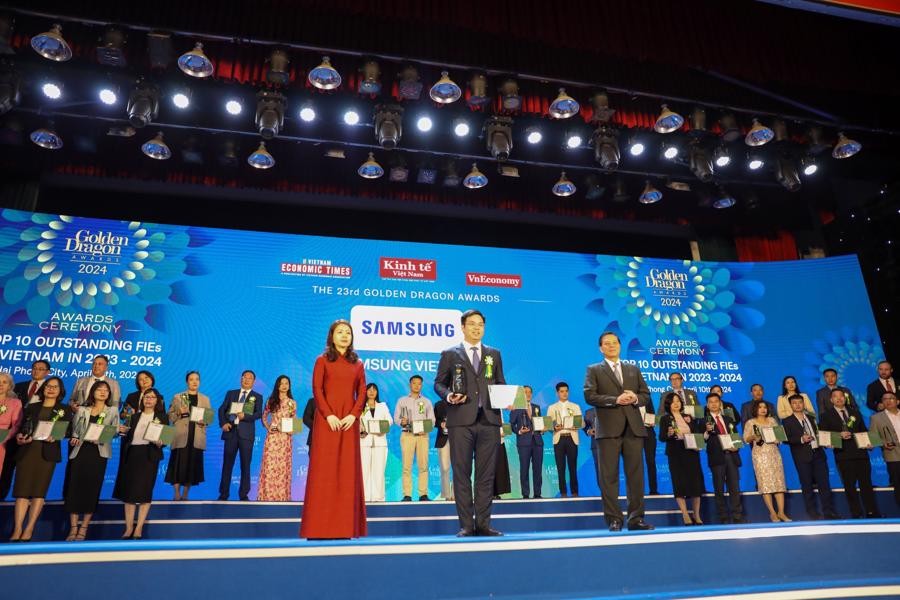 Vinh danh 50 doanh nghiệp FDI tiêu biểu nhận giải thưởng Rồng Vàng