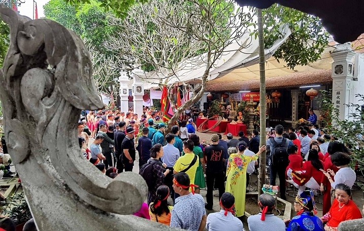 Độc đáo nghi lễ 'Kéo co ngồi' tại Lễ hội đền Trấn Vũ ở Hà Nội