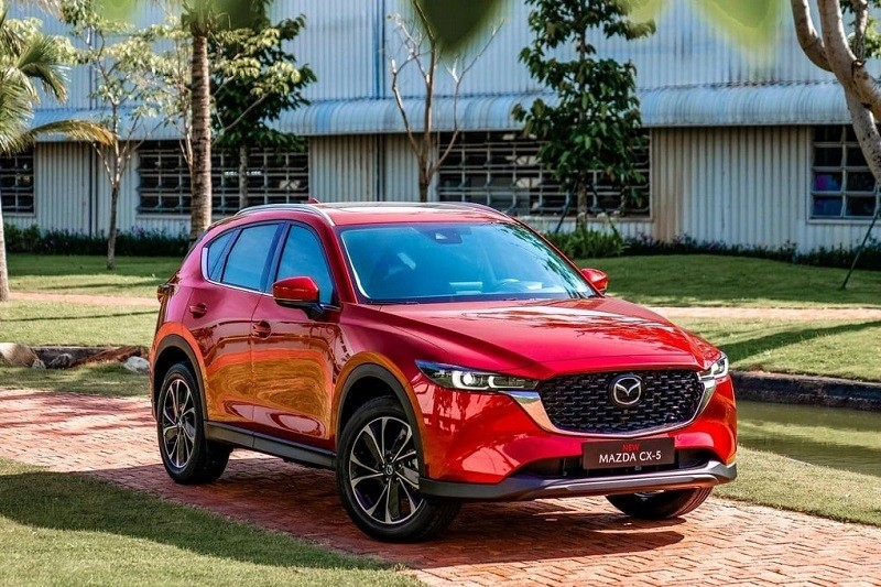 Giá khởi điểm mới của Mazda CX-5 tiếp tục gia tăng khoảng cách cùng các đối thủ, thuộc hàng thấp nhất trong phân khúc SUV hạng C.