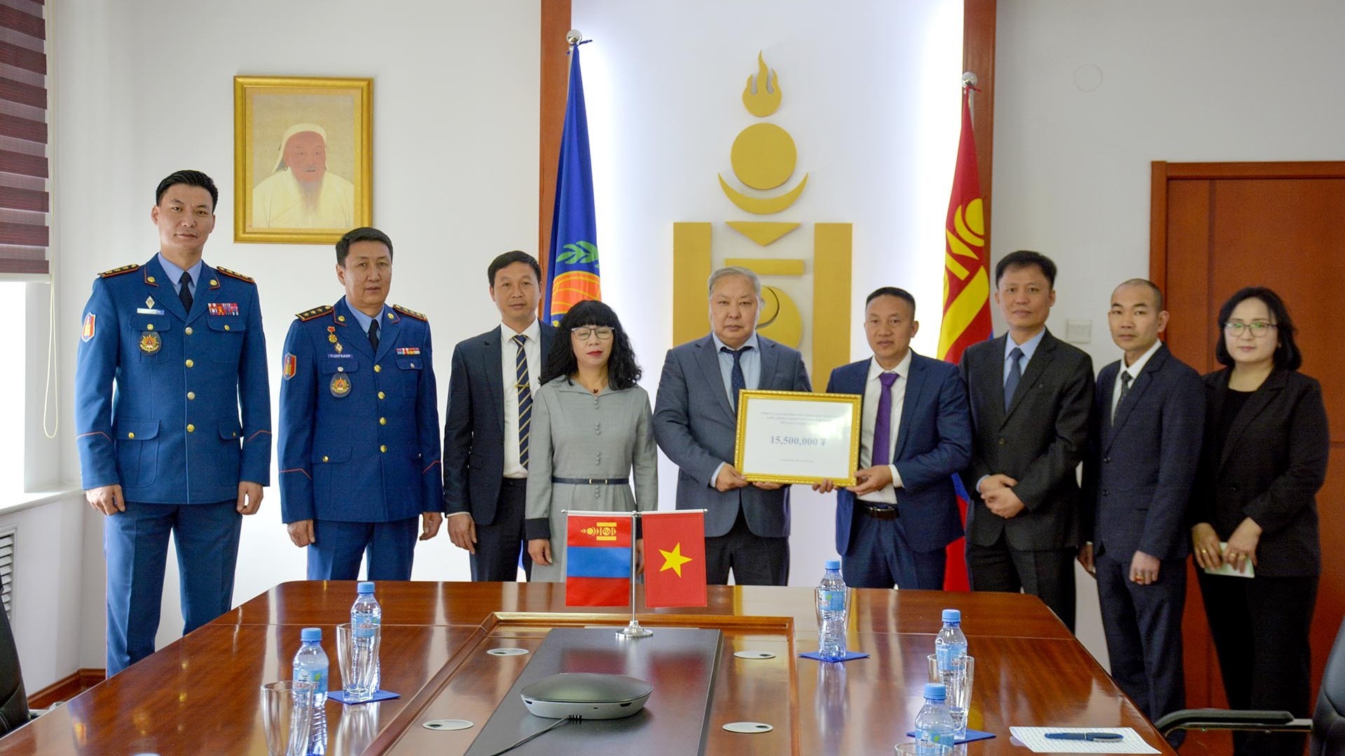 Cộng đồng người Việt Nam quyên góp ủng hộ người dân Mông Cổ khắc phục hậu quả thiên tai