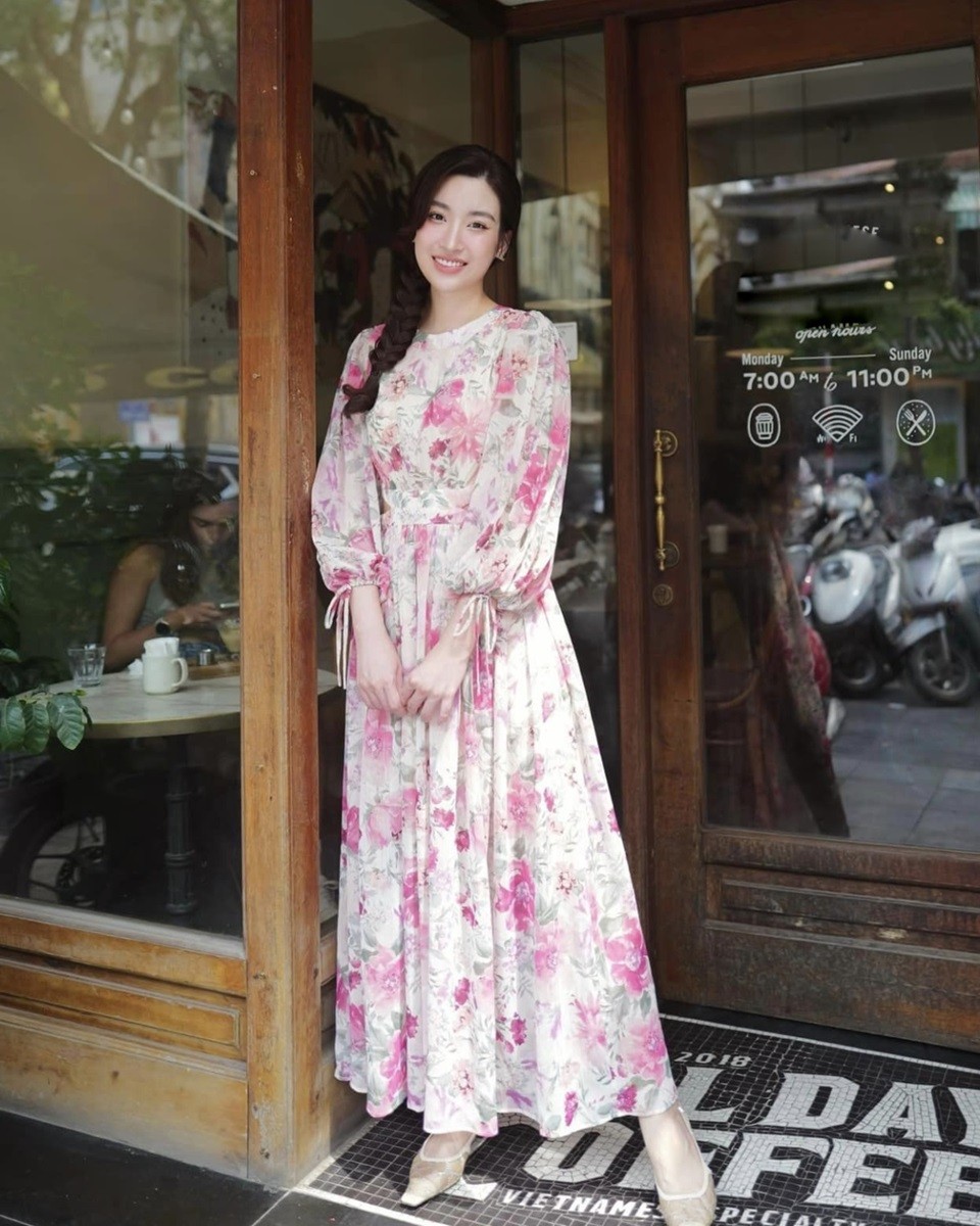 Nhiều Hoa hậu Việt và diễn viên chọn diện mẫu váy hoa thời trang Hè trang nhã