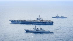 Mỹ tung biểu tượng sức mạnh của Hải quân đến Đông Bắc Á tập trận, hứa bảo vệ Hàn Quốc