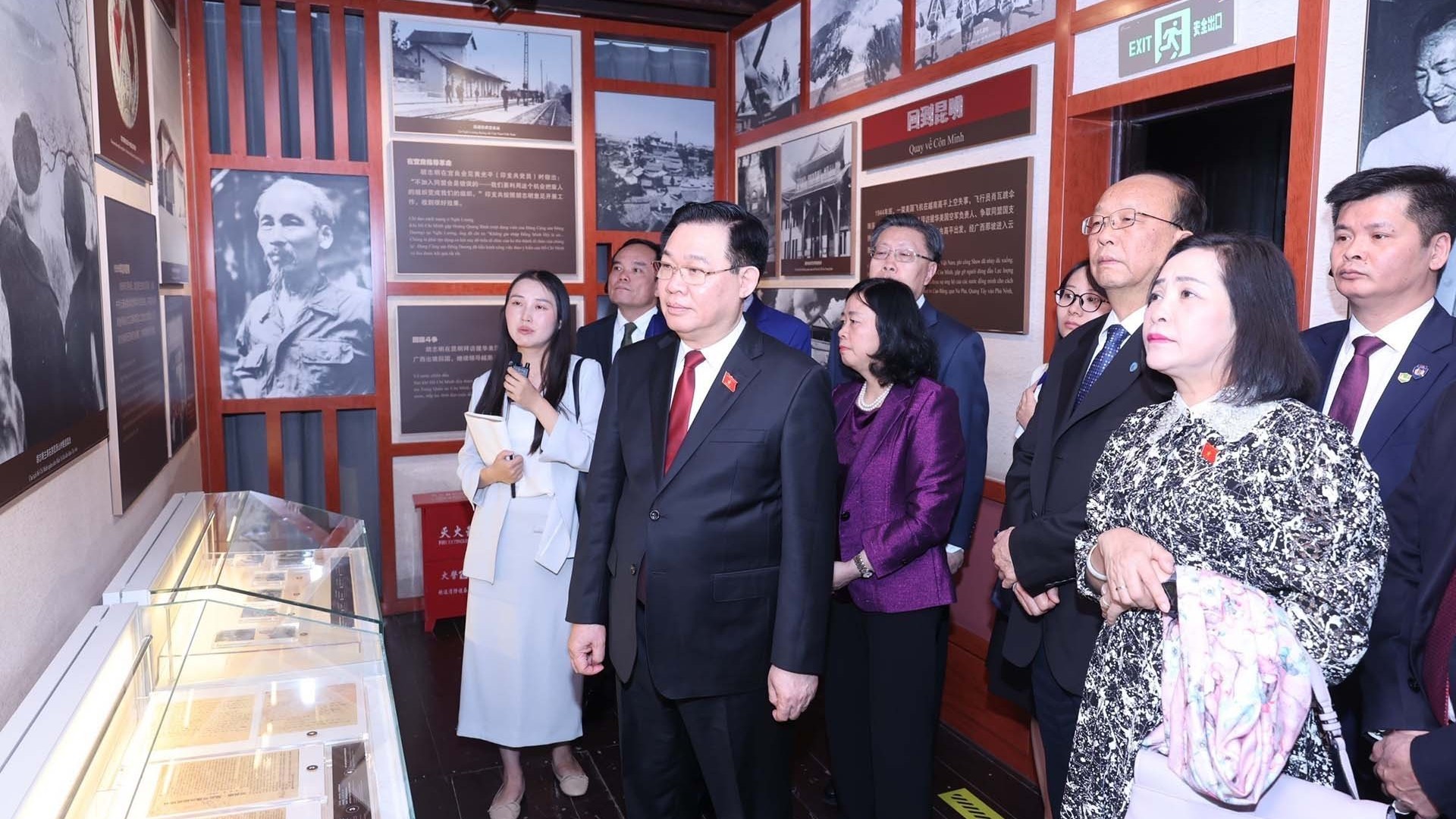 Chủ tịch Quốc hội thăm Khu di tích lịch sử Chủ tịch Hồ Chí Minh tại thành phố Côn Minh, Trung Quốc