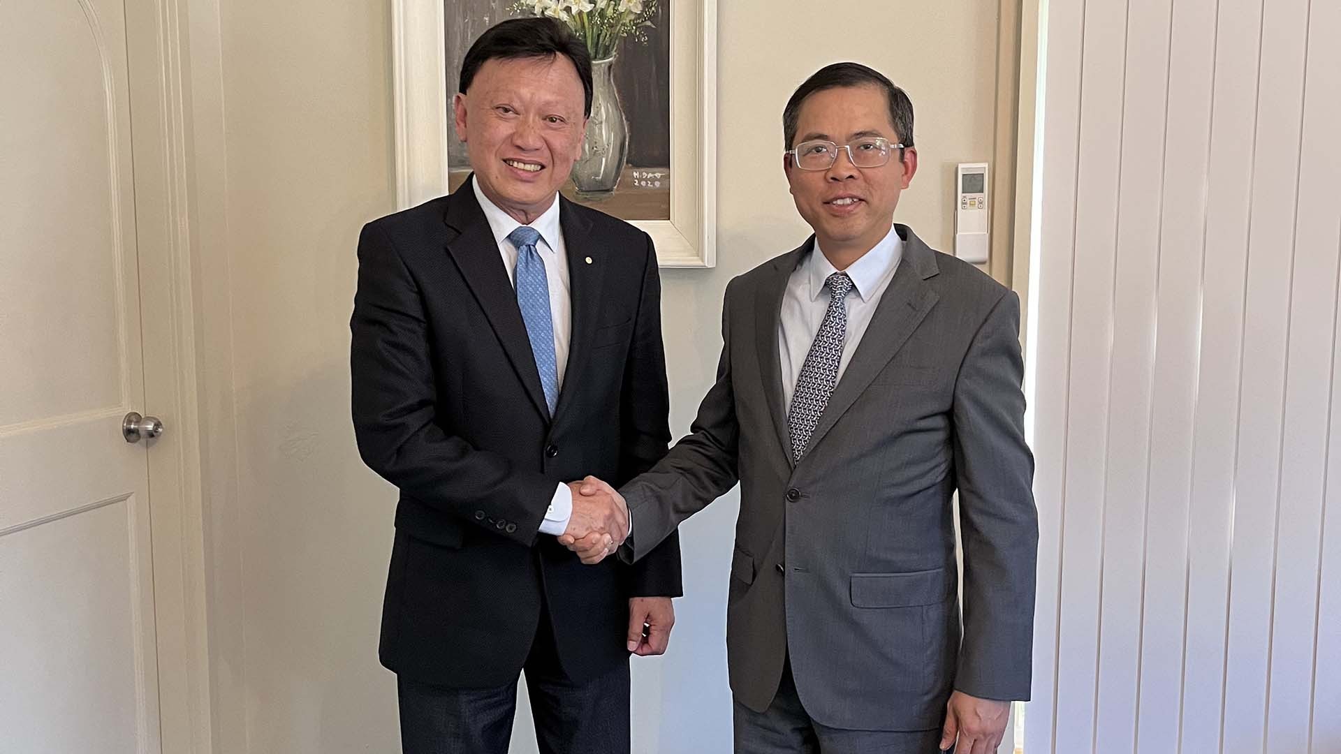 Đại sứ Phạm Hùng Tâm tiếp Chủ tịch Hội đồng Kinh doanh Nam Australia-Việt Nam