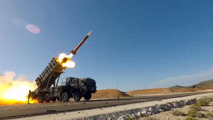 Đức chuyển thêm Patriot cho Ukraine, Mỹ tăng tốc sản xuất một thứ vũ khí để gửi cho Kiev và hàng loạt quốc gia Đức chuyển thêm Patriot cho Ukraine, Mỹ tăng tốc sản xuất một thứ vũ khí để gửi cho Kiev và hàng loạt quốc gia