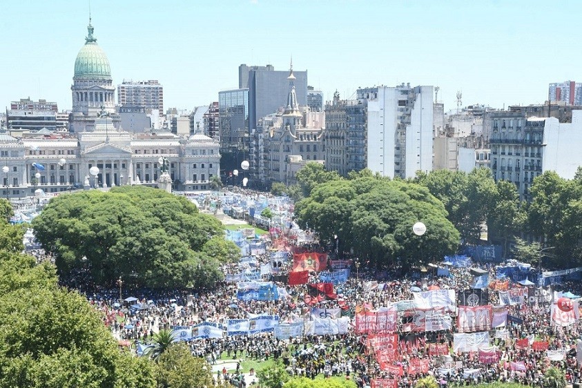 Tổng liên đoàn lao động Argentina phát động tổng đình công