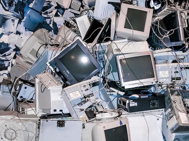 Solutions proposed to tackle growing challenge of electronic waste