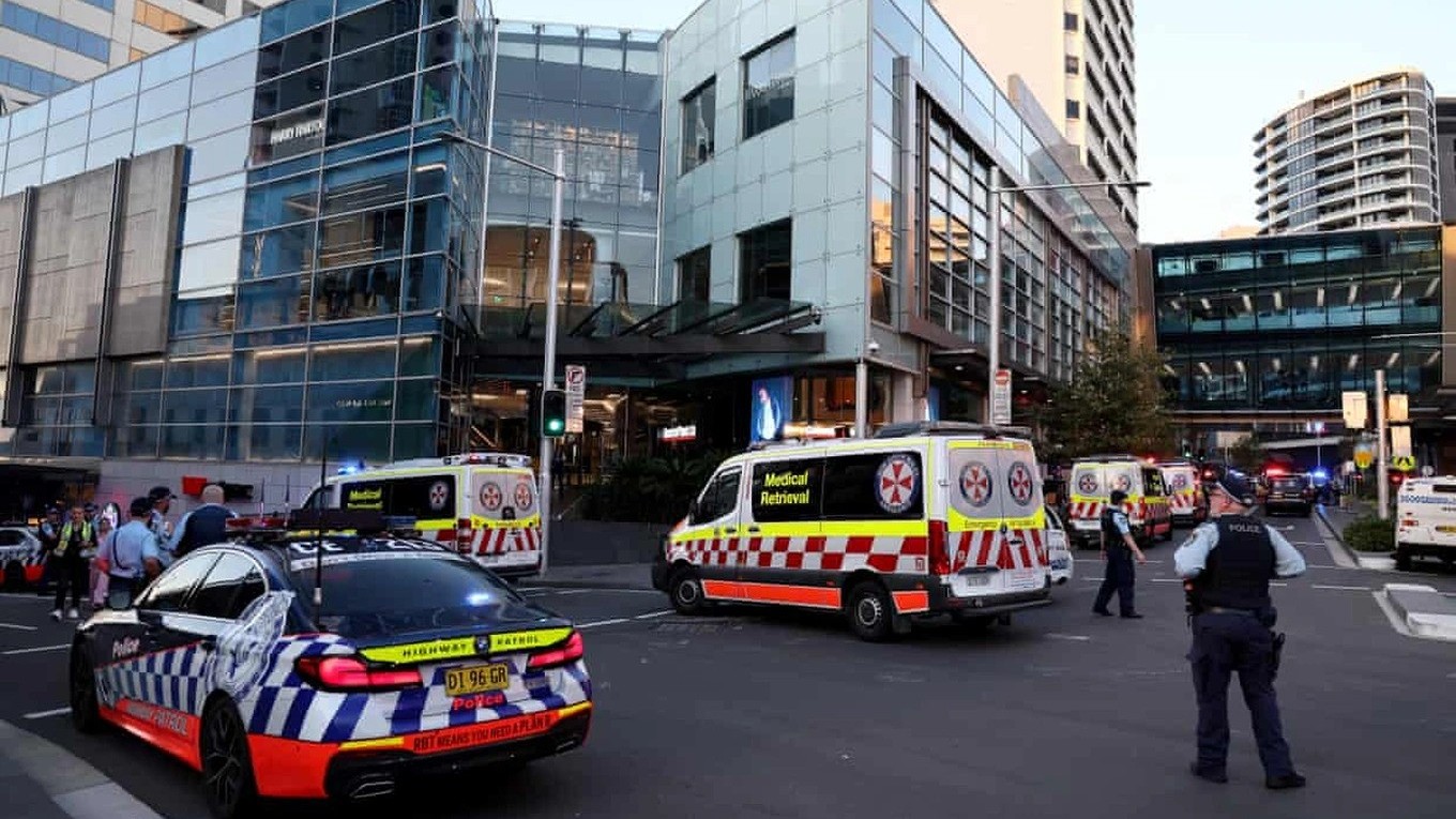 Nhiều người bị đâm bằng dao tại trung tâm thương mại lớn ở Sydney, Australia