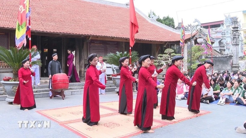 Hội Xoan 2024: Chương trình ý nghĩa nhằm bảo tồn và phát huy giá trị di sản Hát Xoan Phú Thọ Hội Xoan 2024: Chương trình ý nghĩa nhằm bảo tồn và phát huy giá trị di sản Hát Xoan Phú Thọ