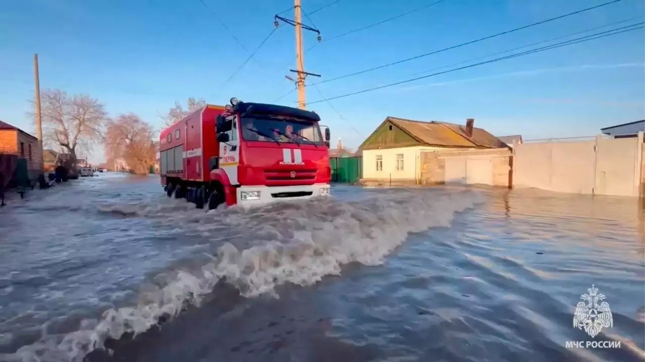 Nga: Băng tan, mưa lớn, nước sông dâng cao, gần 13.000 người tỉnh Kurgan phải đi sơ tán