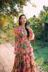 'Xốn xang' trước nhan sắc Hoa hậu Hà Kiều Anh