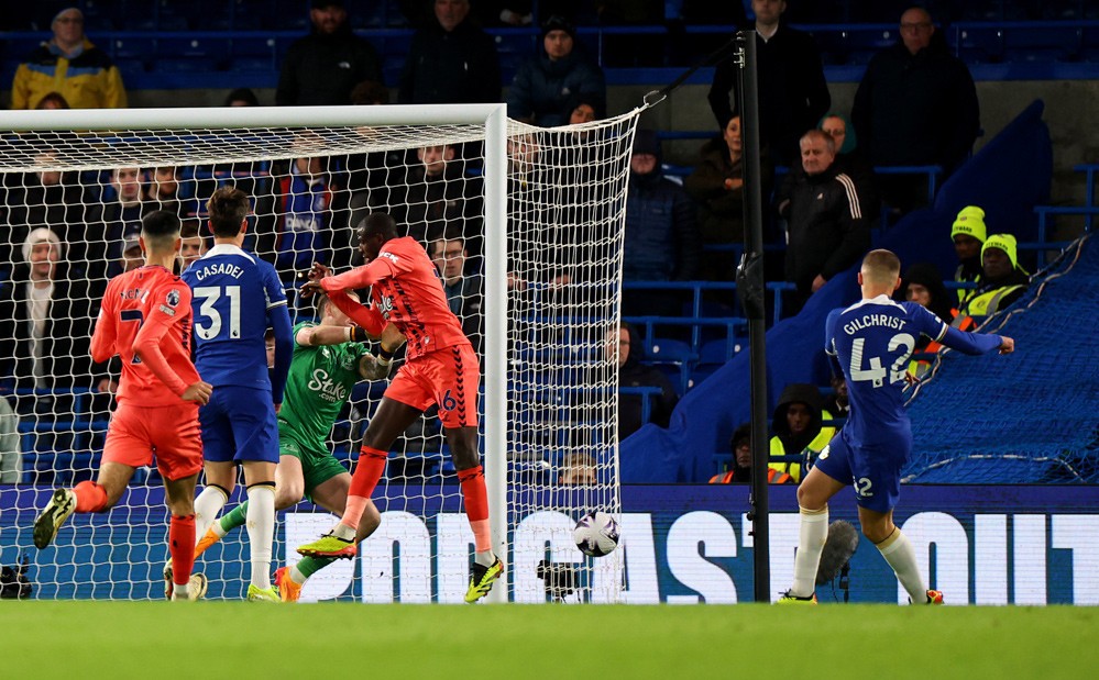 Ghi thêm 4 bàn thắng cho Chelsea, Cole Palmer vươn lên đầu Vua phá lưới Ngoại hạng Anh
