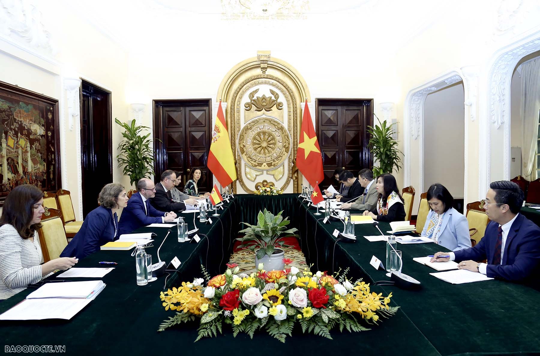 Thứ trưởng Ngoại giao Lê Thị Thu Hằng chủ trì cuộc họp tham vấn chính trị cấp Thứ trưởng Việt Nam Tây Ban Nha