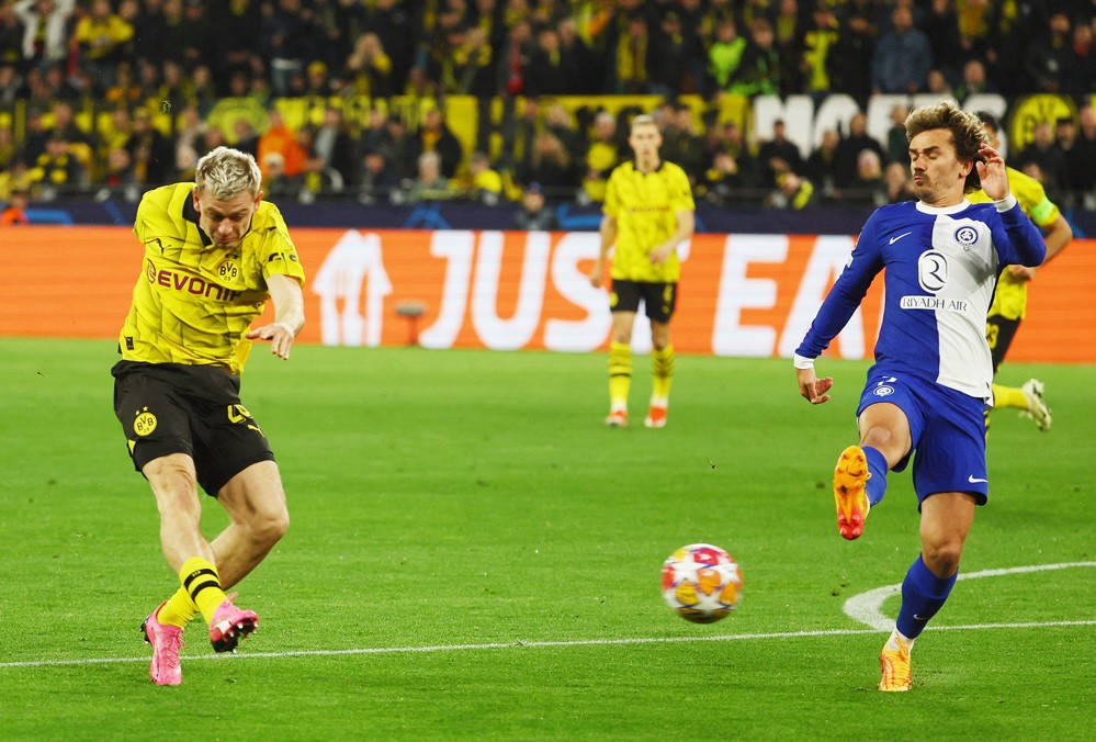 Các cầu thủ Borussia Dortmund  nhập cuộc ấn tượng.