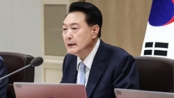 Tổng thống Hàn Quốc phát biểu chính thức sau thất bại của đảng cầm quyền: Sẽ khiêm tốn lắng nghe người dân