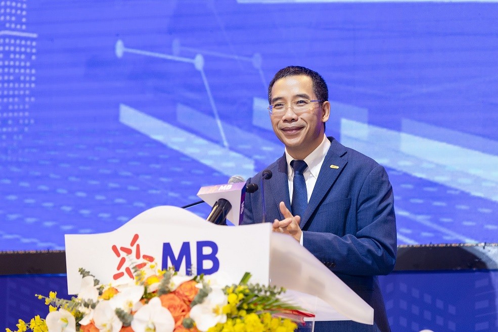 Chủ tịch HĐQT MB Lưu Trung Thái phát biểu tại Đại hội đồng cổ đông thường niên 2024.
