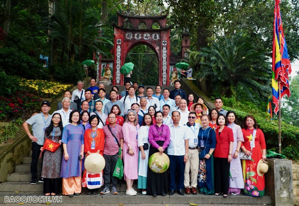 Gần 70 đại biểu kiều bao tham dự lễ Giỗ tổ Hùng Vương - Lễ hội Đền Hùng 2024