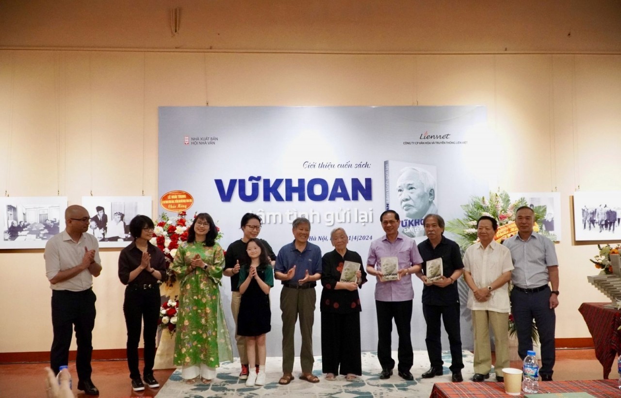 Former Deputy Prime Minister Vu Khoan's reflections passed on to younger generation