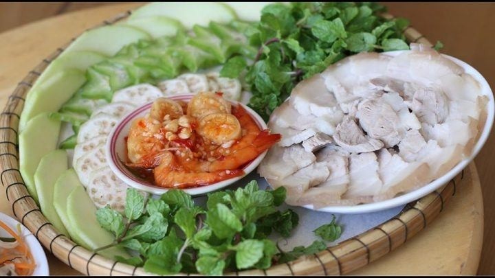 Giá heo hơi hôm nay 23/4: Giá heo hơi tiếp tục tăng mạnh; Giá ngô và đỗ tương làm thức ăn có thể giảm