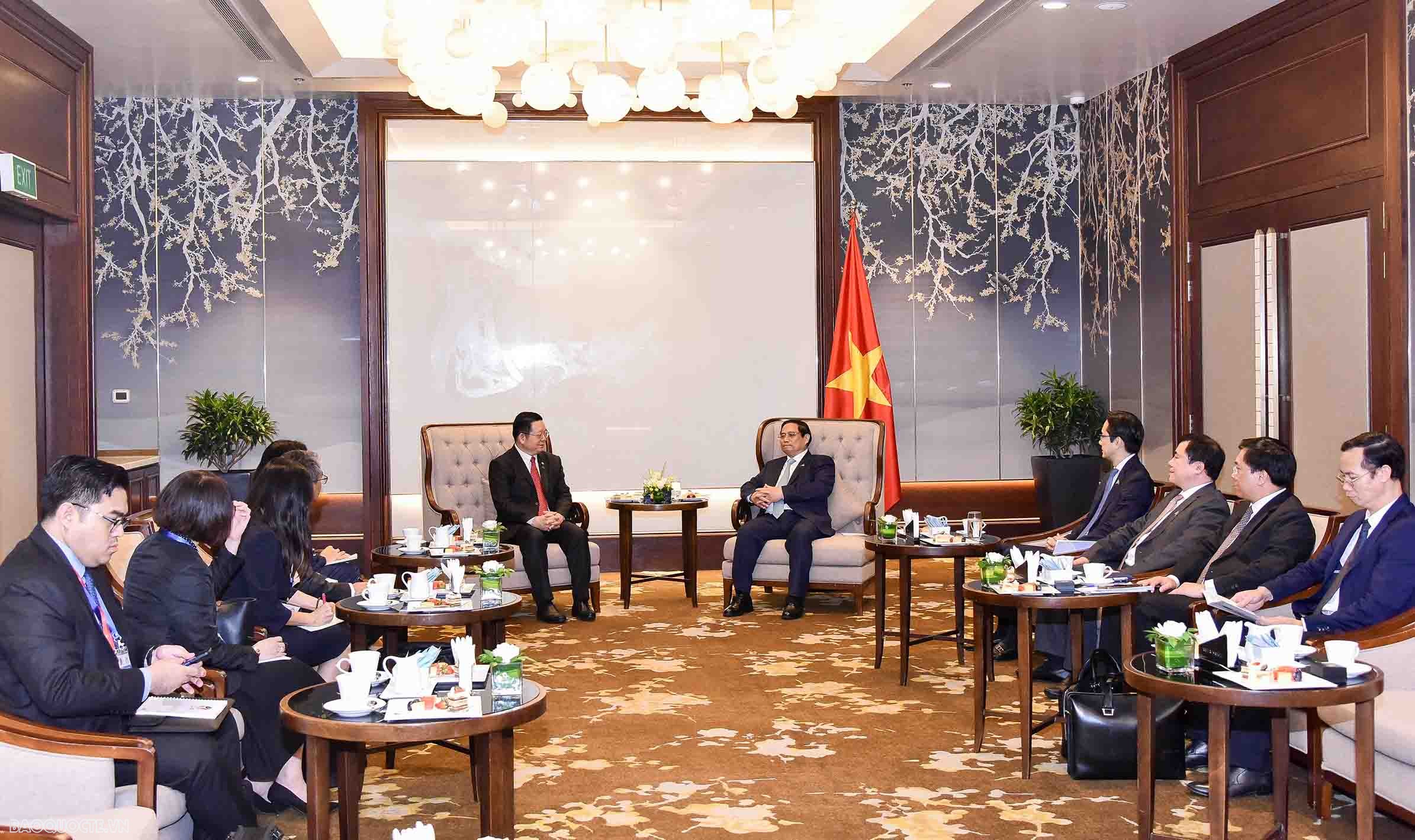 Prime Minister Pham Minh Chinh receives ASEAN Secretary-General Kao Kim Hourn