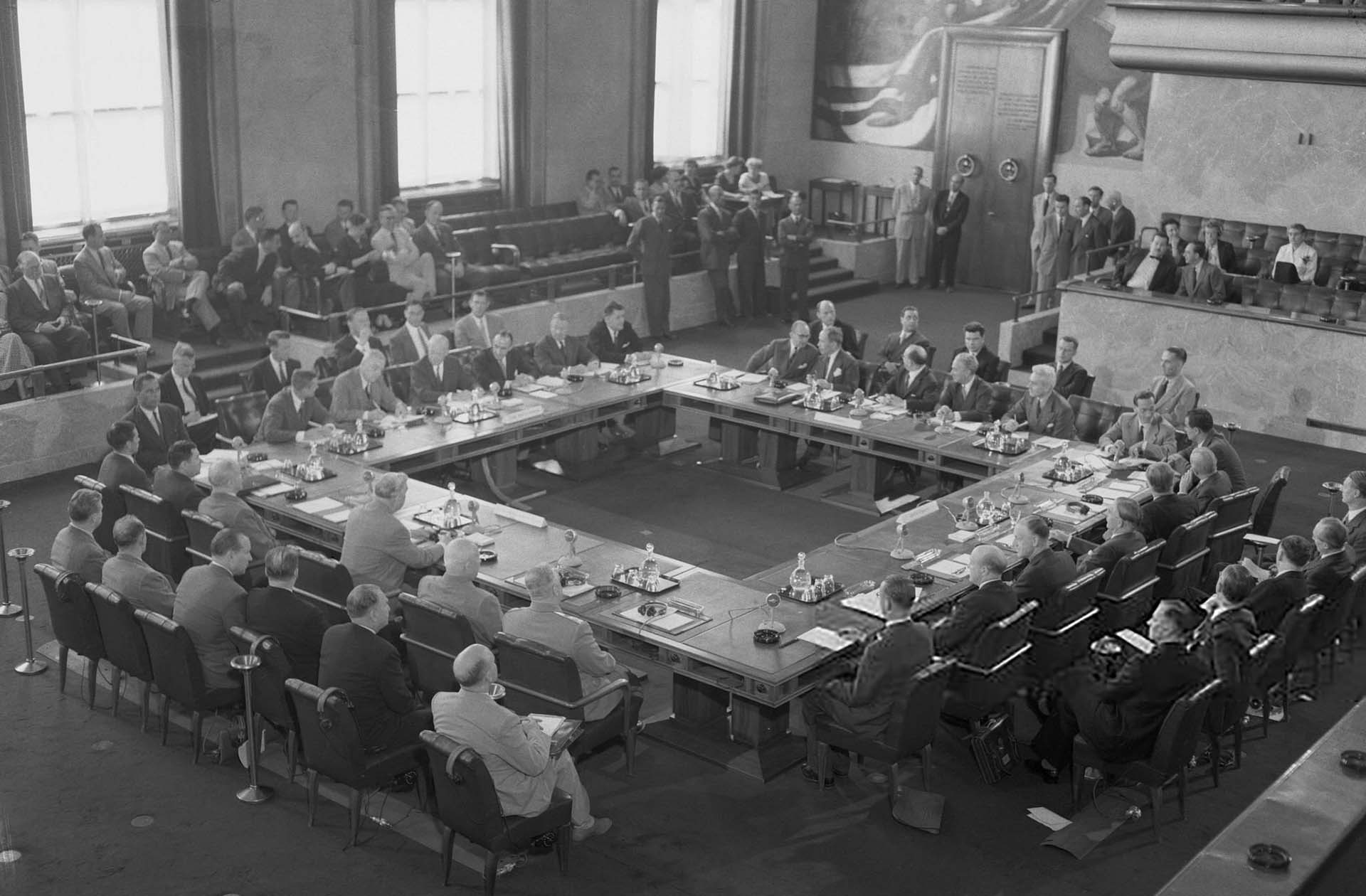 Hội nghị Thượng đỉnh Anh - Mỹ - Liên Xô - Pháp tháng 7/1955 tại Geneva.