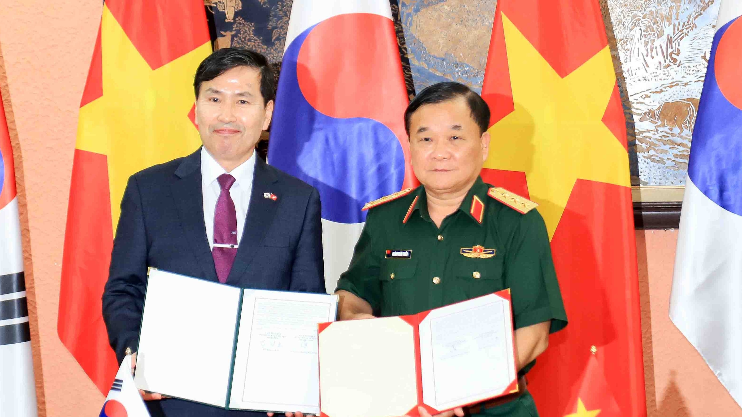 Hàn Quốc mong muốn mở rộng hợp tác quốc phòng với Việt Nam