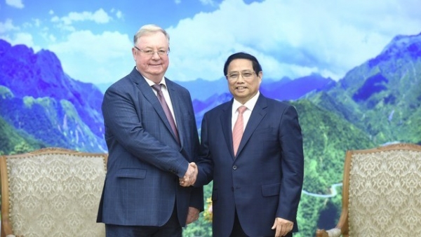 PM Pham Minh Chinh hosts Chairman of Russian Federal Bar Association Sergey Stepashin