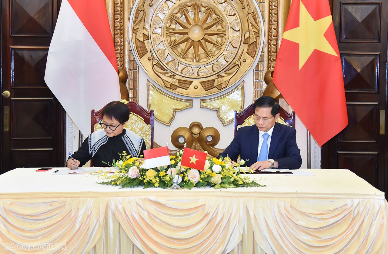 5th meeting of Vietnam-Indonesia Joint Commission on Bilateral Cooperation convenes in Hanoi