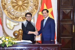 Bộ trưởng Ngoại giao Việt Nam-Indonesia đồng chủ trì Kỳ họp lần thứ năm Ủy ban hợp tác song phương