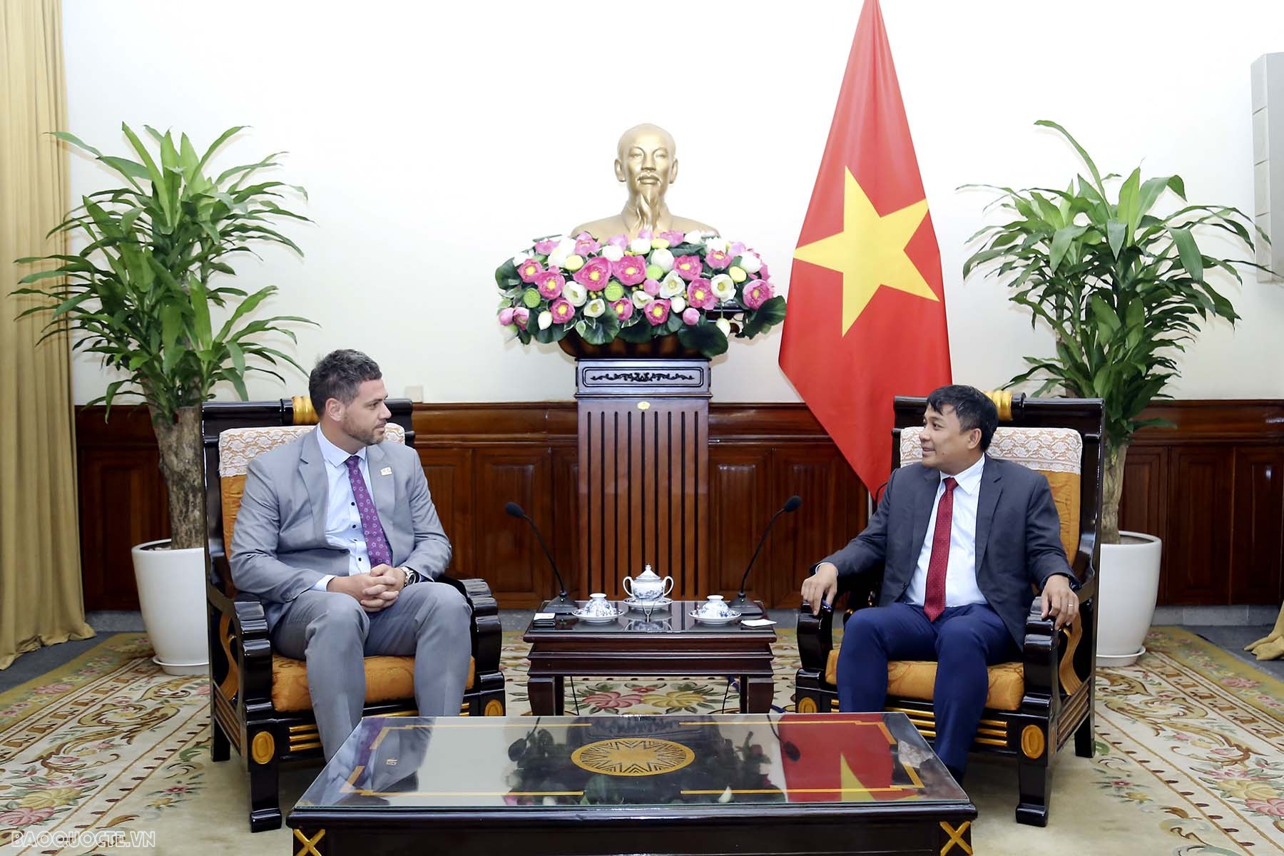 Thứ trưởng Thường trực Bộ Ngoại giao Nguyễn Minh Vũ tiếp Chủ tịch EuroCham