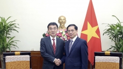 Bộ trưởng Ngoại giao Bùi Thanh Sơn tiếp Chủ tịch Viện Nghiên cứu kinh tế Đông Á và ASEAN (ERIA)