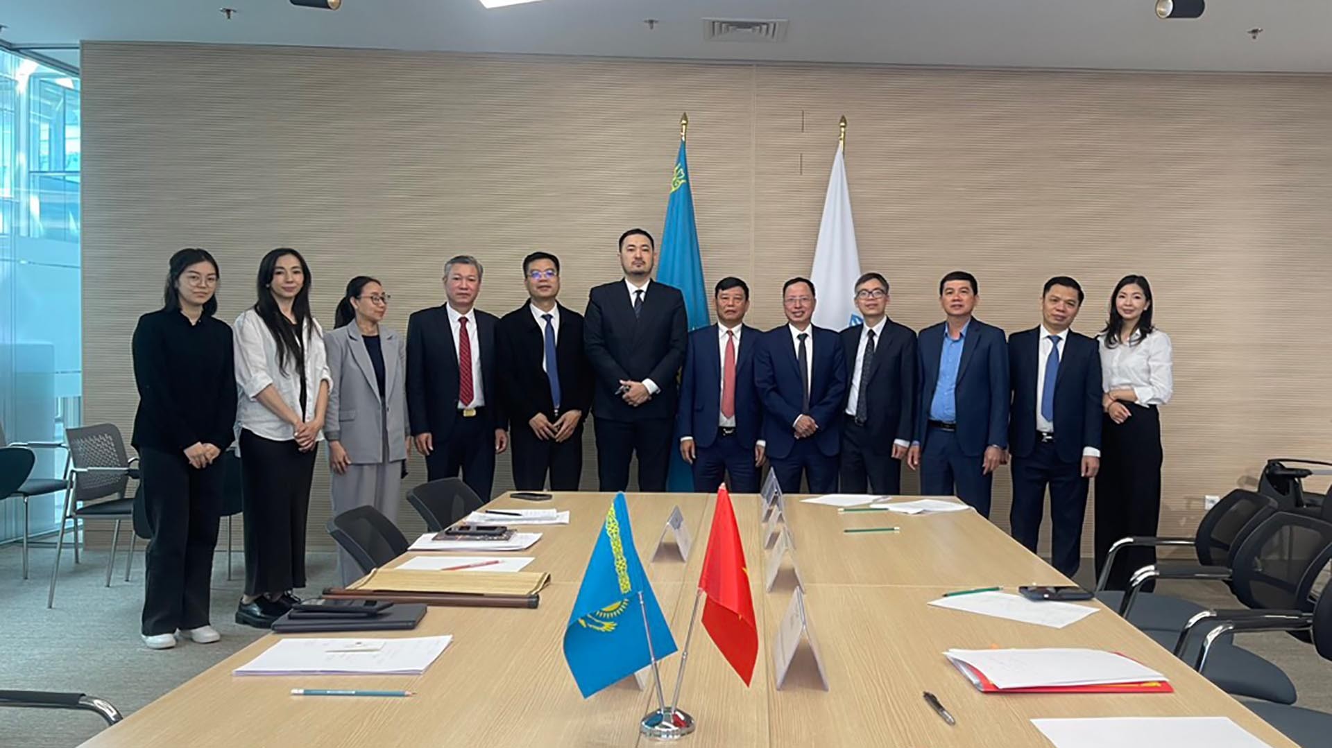 Đoàn đại biểu tỉnh Bắc Ninh thăm làm việc tại Kazakhstan