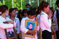 Lãnh đạo Việt Nam gửi điện, thư thăm hỏi về vụ nổ kho đạn tại Campuchia