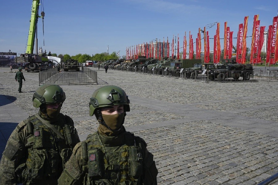 Thu được xe tăng và khí tài quân sự của phương Tây ở Ukraine, Nga mang ra mở triển lãm